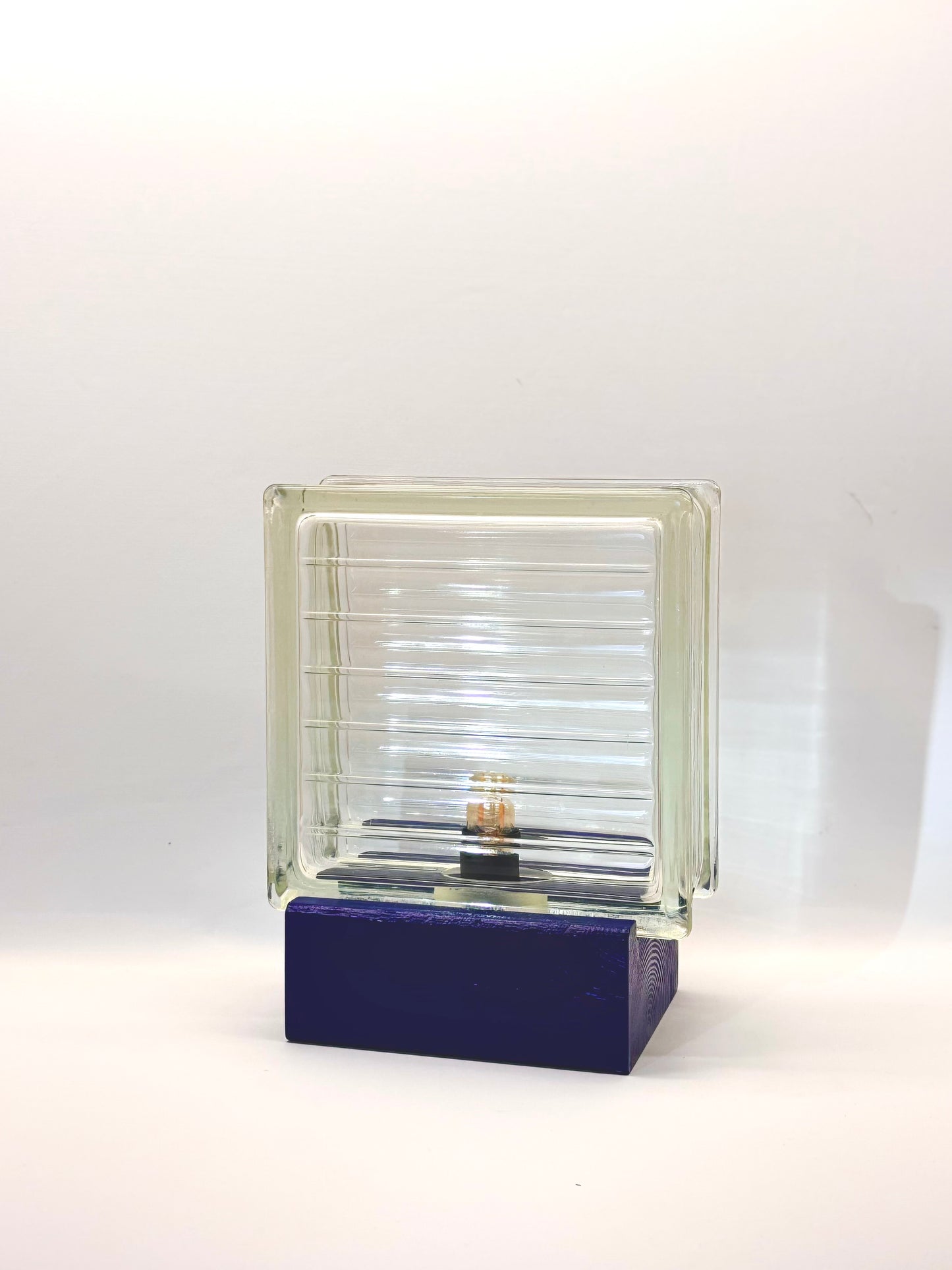 Tischlampe aus Vintage Glasbaustein hhhh - M